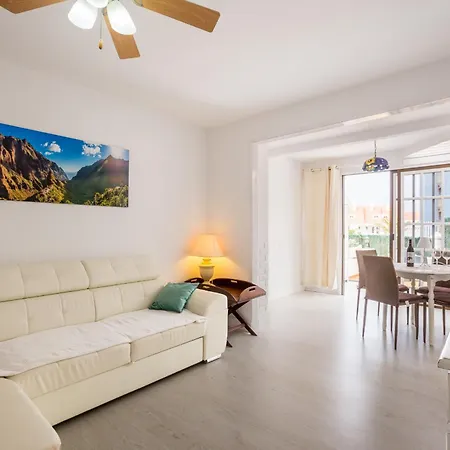 Diamantes 9 Los Cristianos (Tenerife)